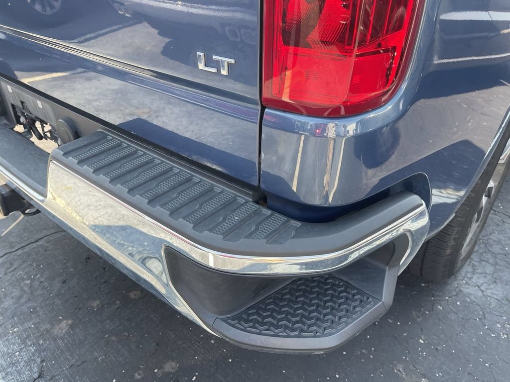 Used 2024 Chevrolet Silverado 1500 LT AWD/4WD image 9