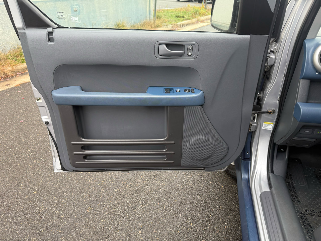 Used 2005 Honda Element EX image 18