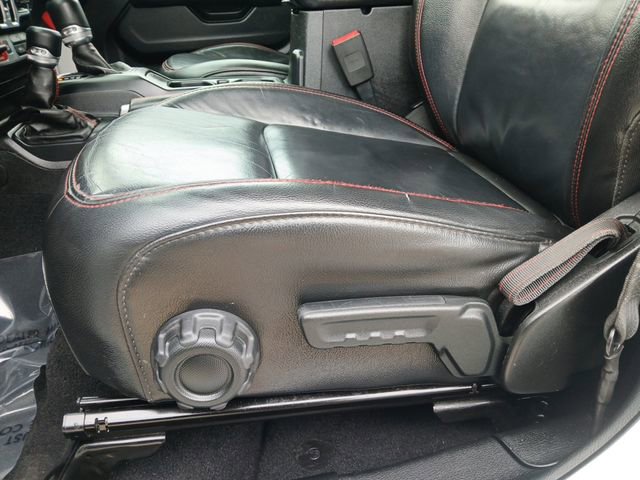 Used 2018 Jeep Wrangler Unlimited Rubicon w/ Safety Group image 21