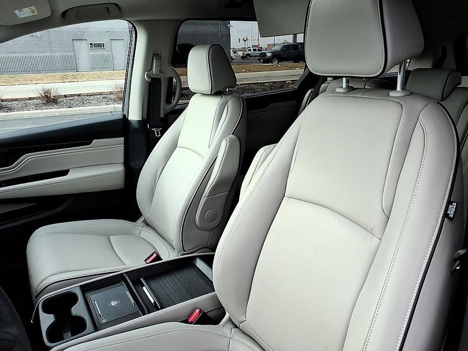 Used 2026 Honda Odyssey Touring image 17