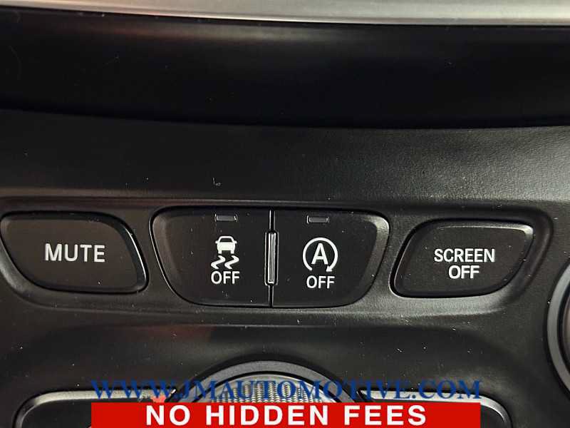 Used 2021 Jeep Cherokee Latitude Lux 80th Anniv w/ Quick Order Package 26U 80TH FWD image 36