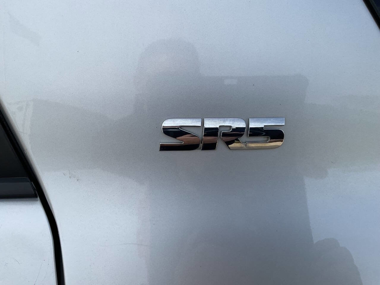 Used 2013 Toyota 4Runner SR5 image 16