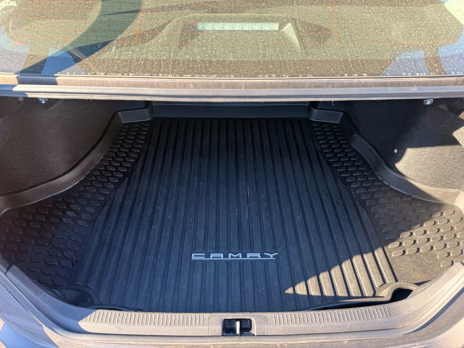 Used 2018 Toyota Camry LE w/ Protection Package (Q2) FWD image 28