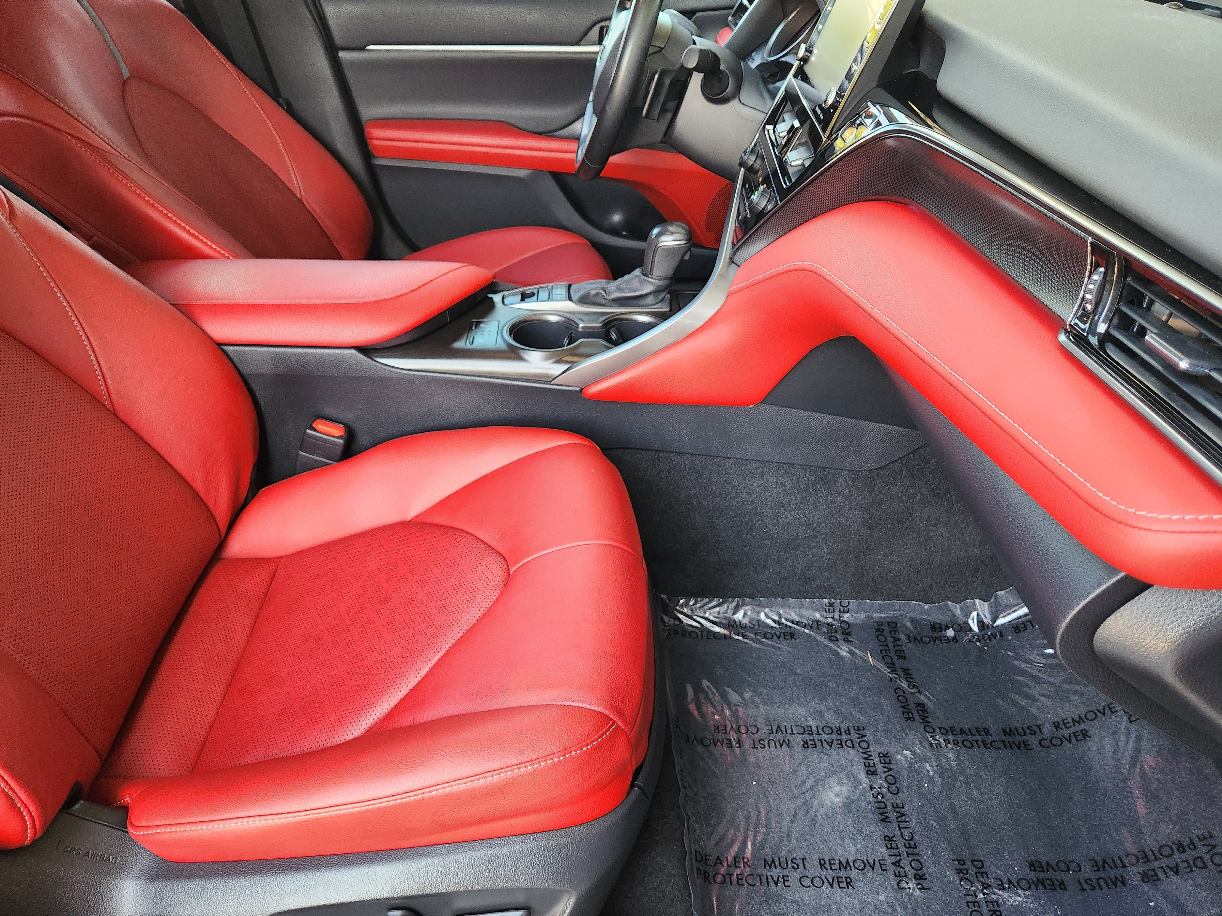 Used 2021 Toyota Camry XSE FWD image 3
