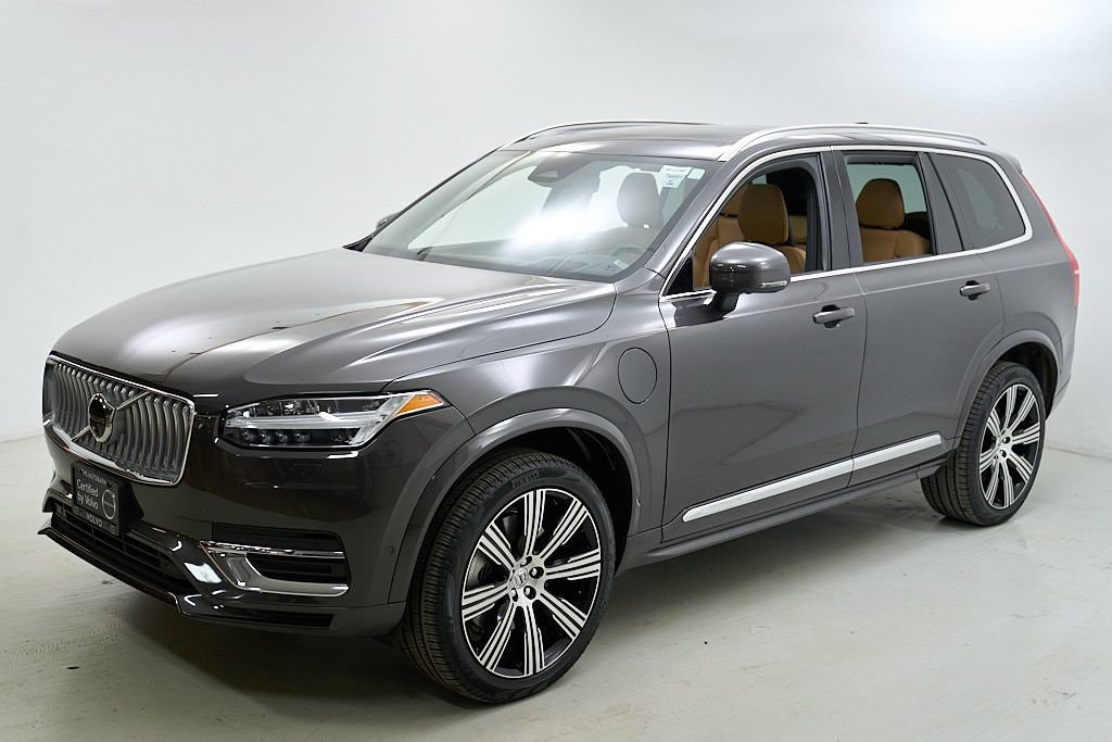 Certified 2024 Volvo XC90 T8 Ultimate AWD/4WD image 7