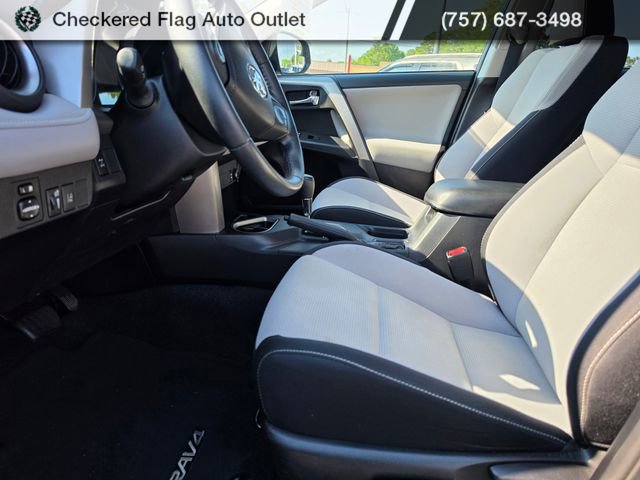 Used 2017 Toyota RAV4 XLE w/ Plus Special Value Package AWD/4WD image 19