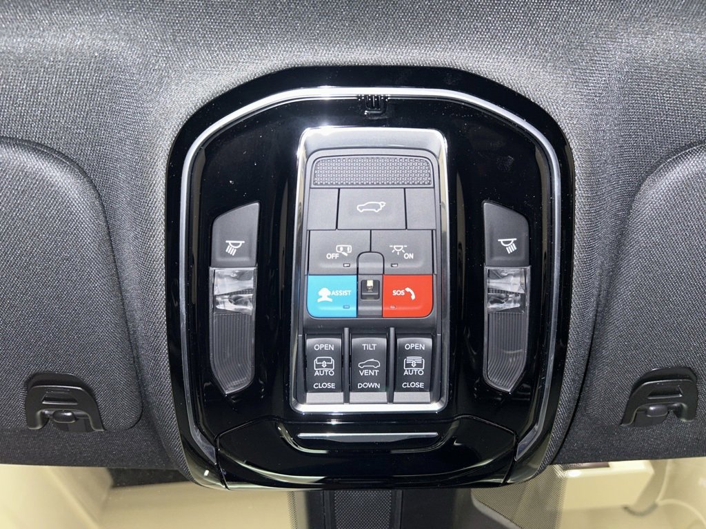 New 2024 Jeep Grand Wagoneer Series I w/ Convenience Group III image 28