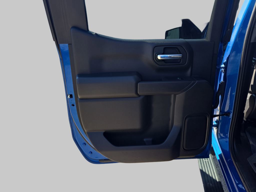 Used 2023 Chevrolet Silverado 1500 Custom Trail Boss w/ LPO, Dark Essentials Package image 16