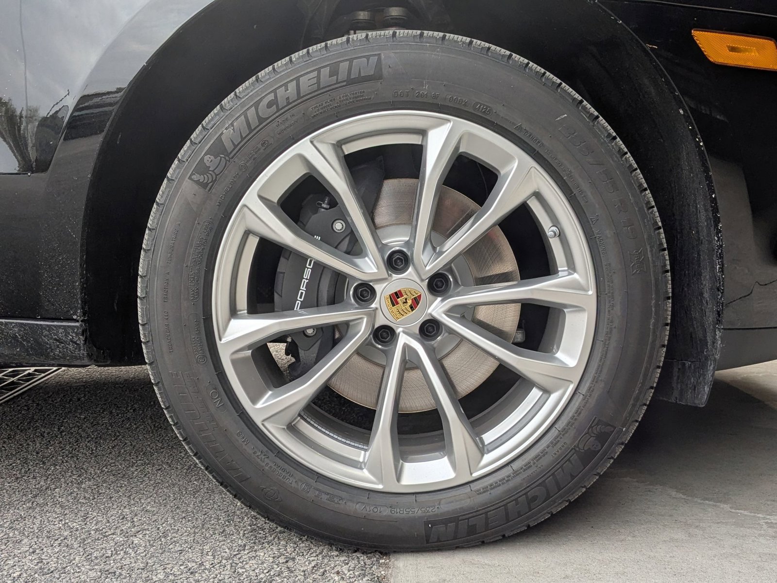 Certified 2026 Porsche Macan AWD/4WD image 30