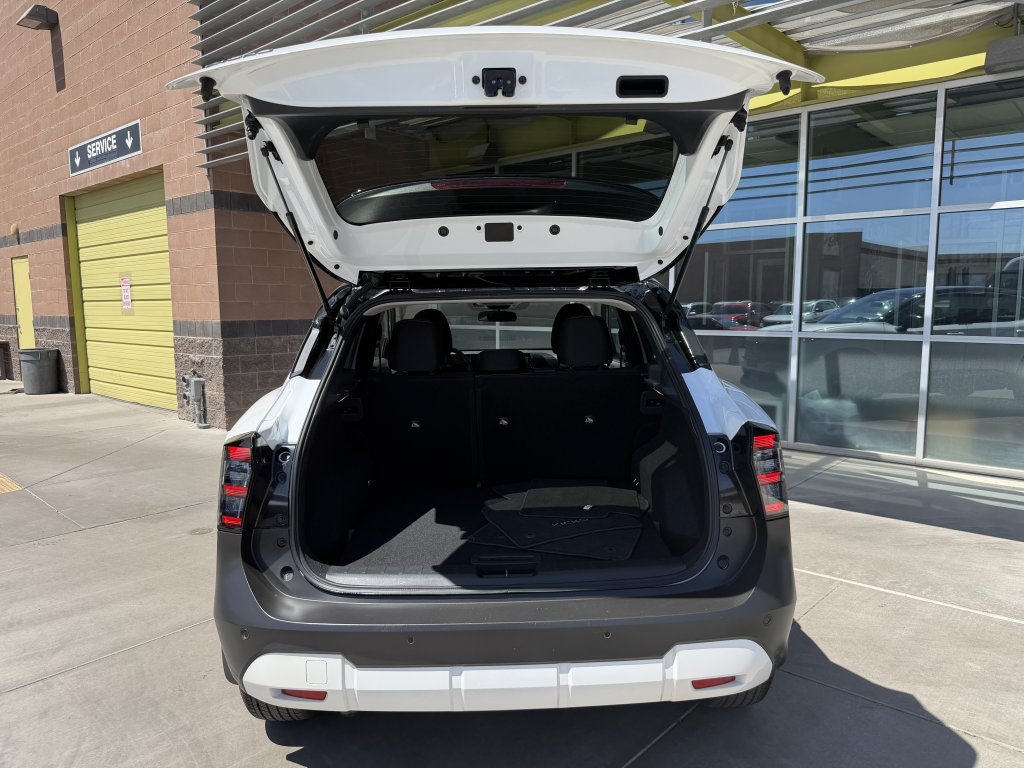Used 2025 Nissan Kicks SV FWD image 30