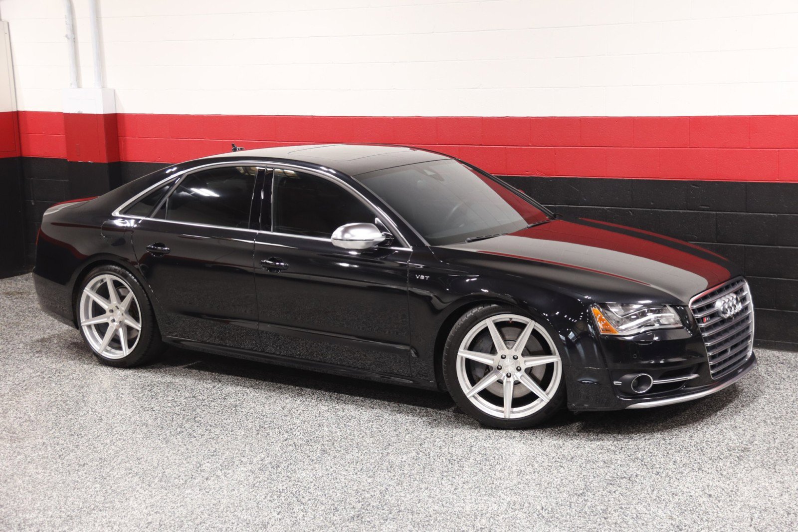 Used 2014 Audi S8 AWD/4WD image 2