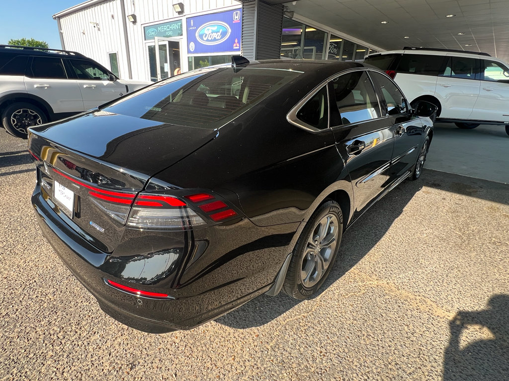 Used 2023 Honda Accord EX image 9
