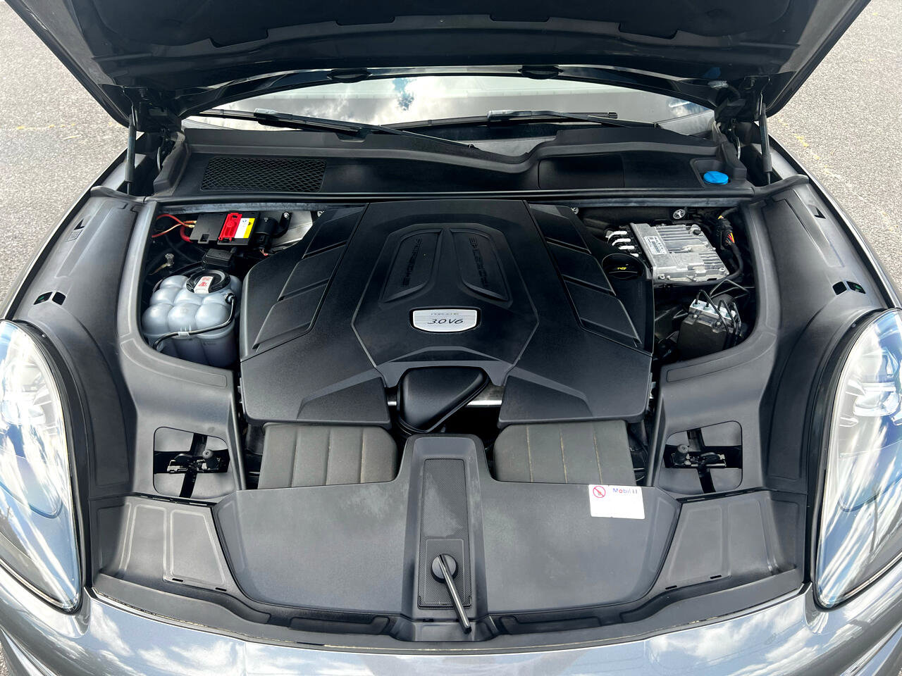 Used 2021 Porsche Cayenne image 22