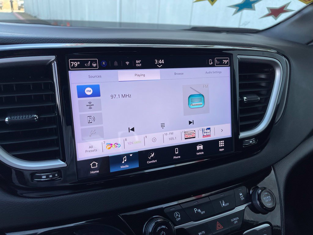 Used 2025 Chrysler Pacifica Select FWD image 20