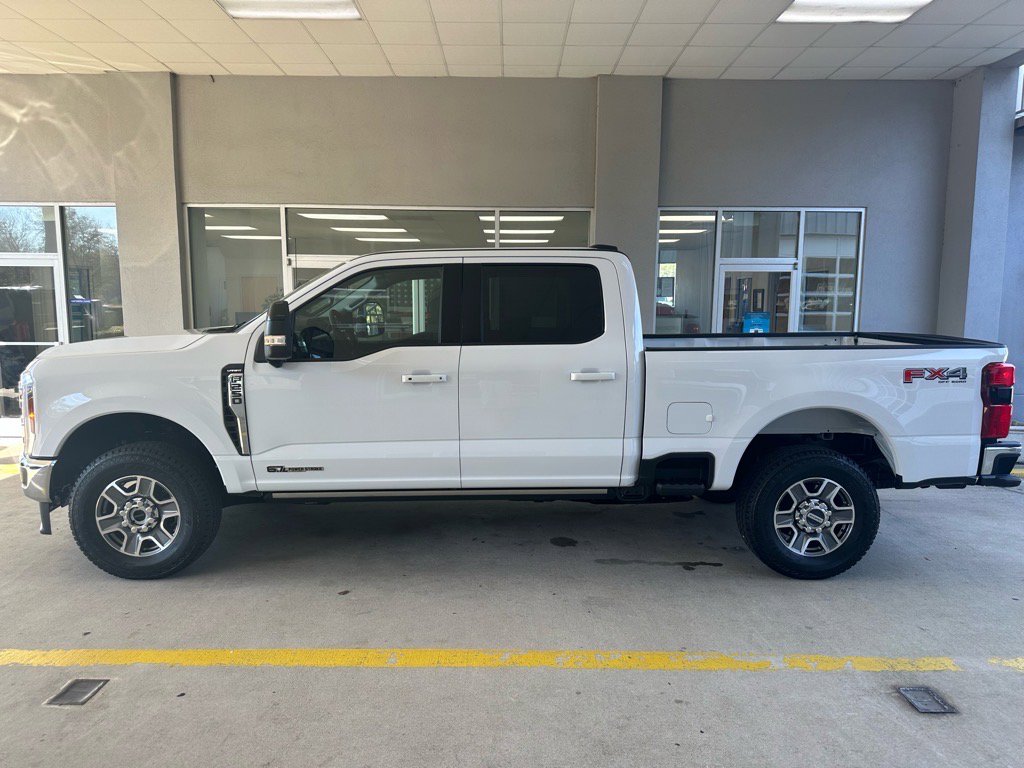 New 2026 Ford F250 Lariat w/ FX4 Off-Road Package image 4