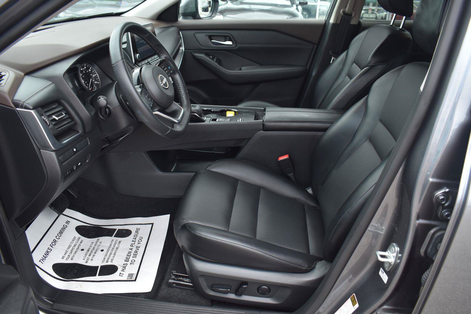 Used 2023 Nissan Rogue SV w/ SV Premium B Package FWD image 21
