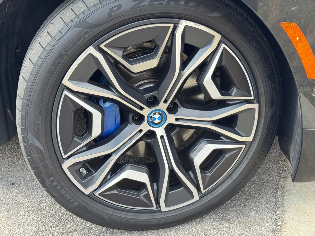 Certified 2023 BMW iX xDrive50 w/ Premium Package image 10