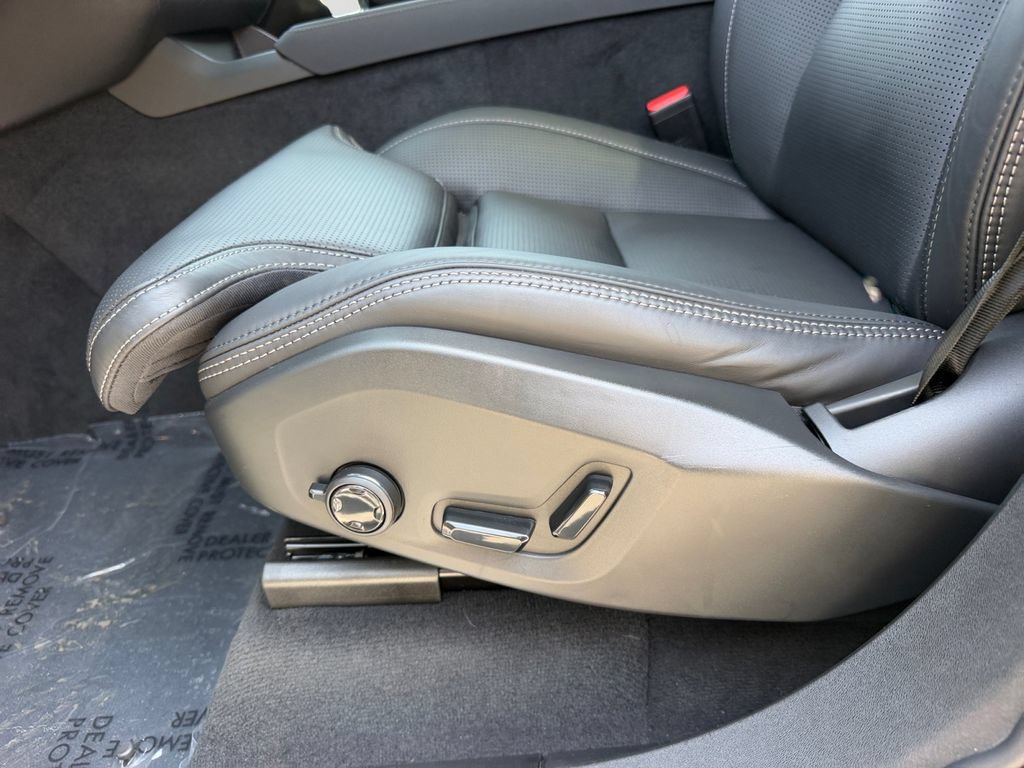 Certified 2026 Volvo XC90 B6 Ultra w/ Lounge Package AWD/4WD image 17
