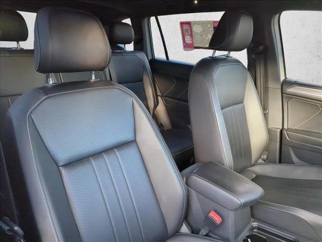 Used 2022 Volkswagen Tiguan SE R-Line image 27