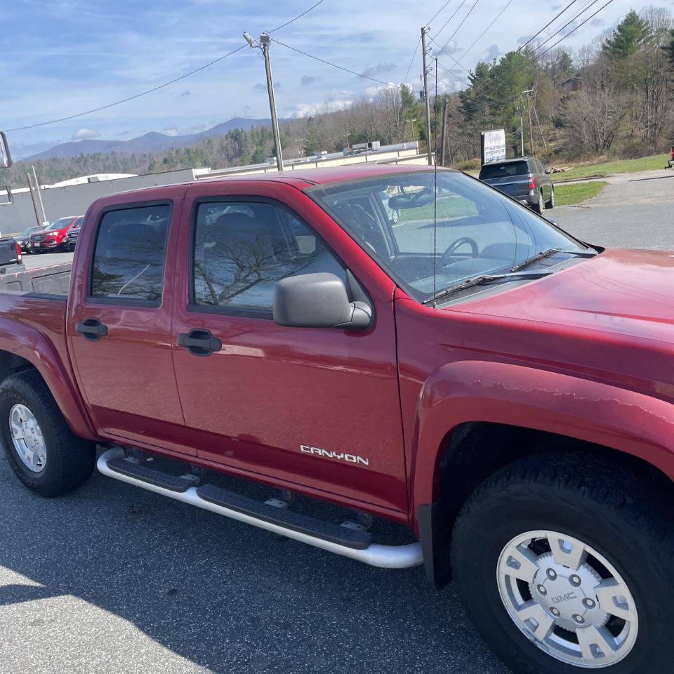 Used 2005 GMC Canyon SLE AWD/4WD image 5