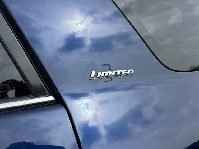 Used 2018 Toyota 4Runner Limited AWD/4WD image 7