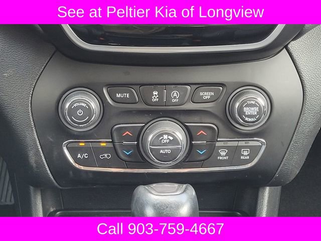 Used 2019 Jeep Cherokee Limited FWD image 23