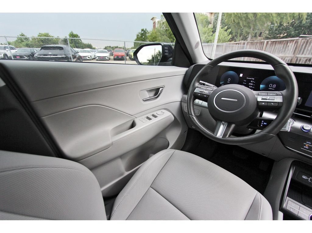Certified 2025 Hyundai Kona Limited AWD/4WD image 9