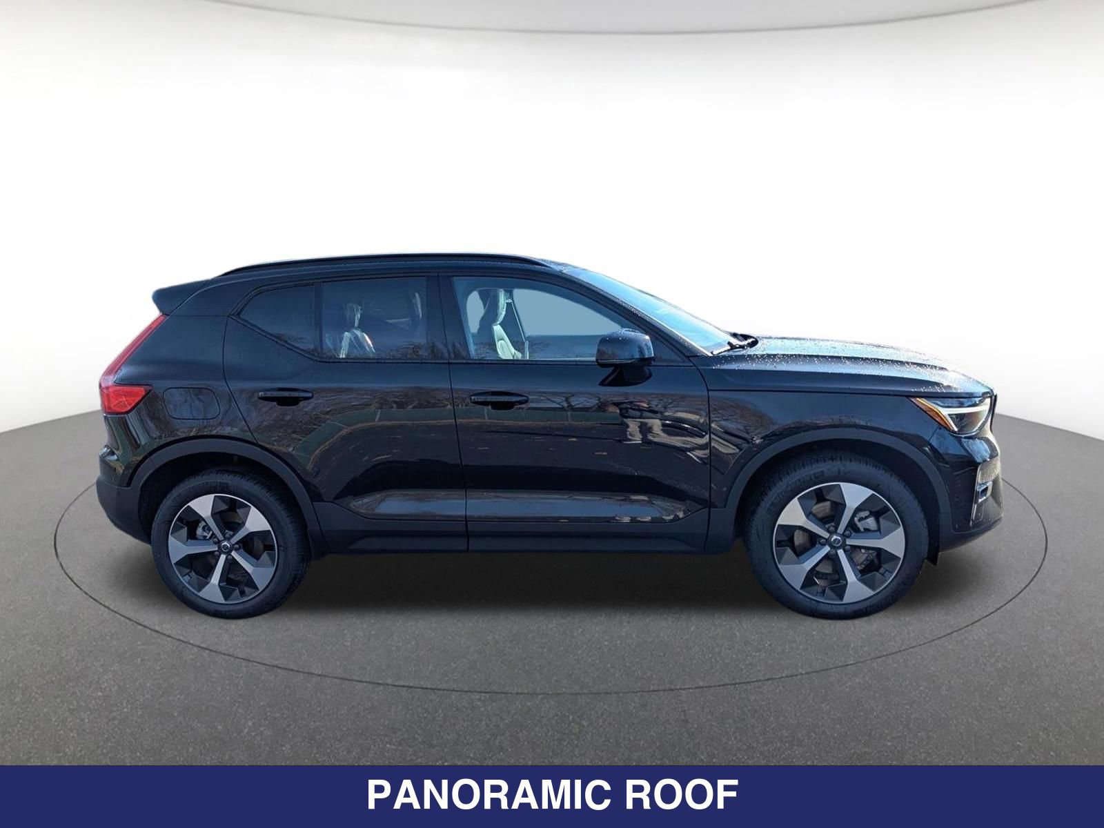 New 2026 Volvo XC40 B5 Plus w/ Protection Package Premier AWD/4WD image 3