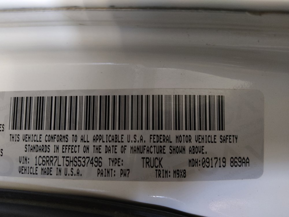 Used 2017 RAM 1500 Classic SLT image 33