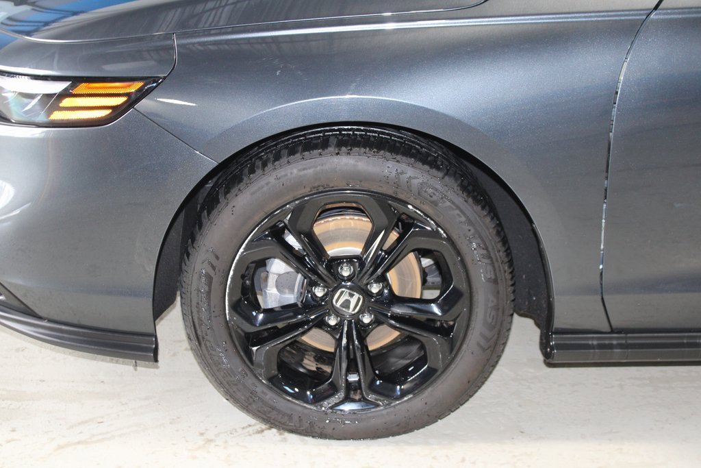 Used 2025 Honda Accord SE image 6