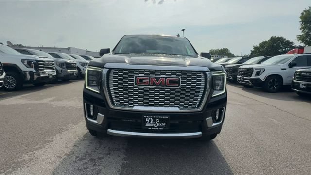 Used 2021 GMC Yukon Denali AWD/4WD image 3