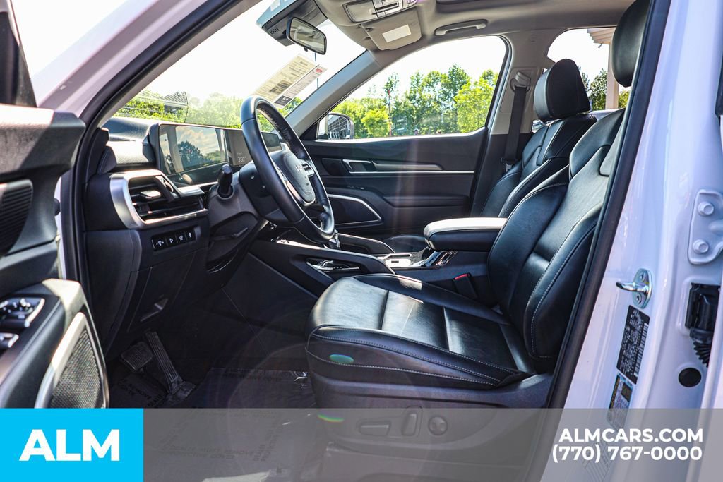 Used 2025 Kia Telluride S FWD image 18