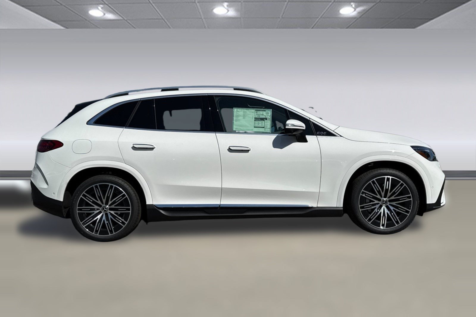 Used 2026 Mercedes-Benz EQE 320 4MATIC SUV image 8