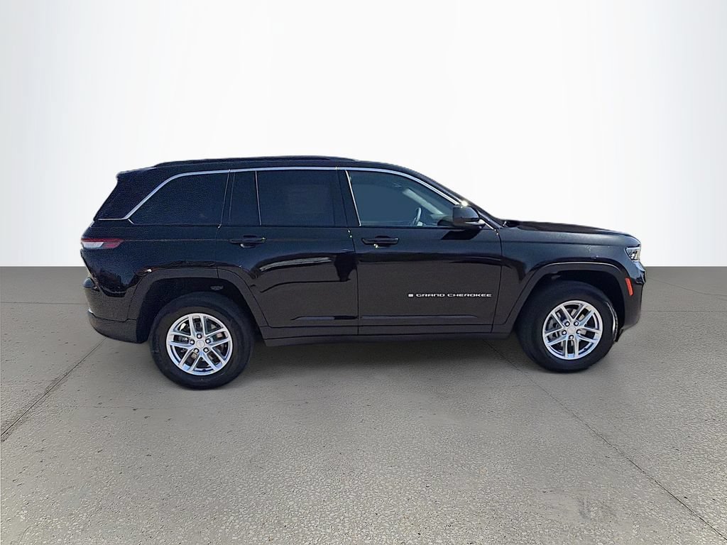 New 2026 Jeep Grand Cherokee Laredo X AWD/4WD image 3