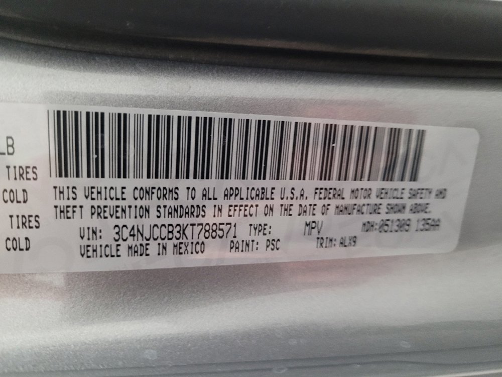 Used 2019 Jeep Compass Limited image 33