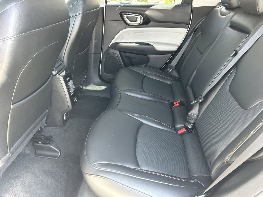 Used 2022 Jeep Compass Limited image 13