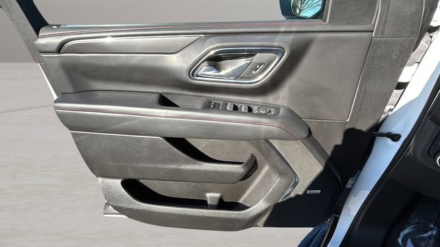 Used 2023 Chevrolet Suburban RST w/ Sport Performance Package image 17