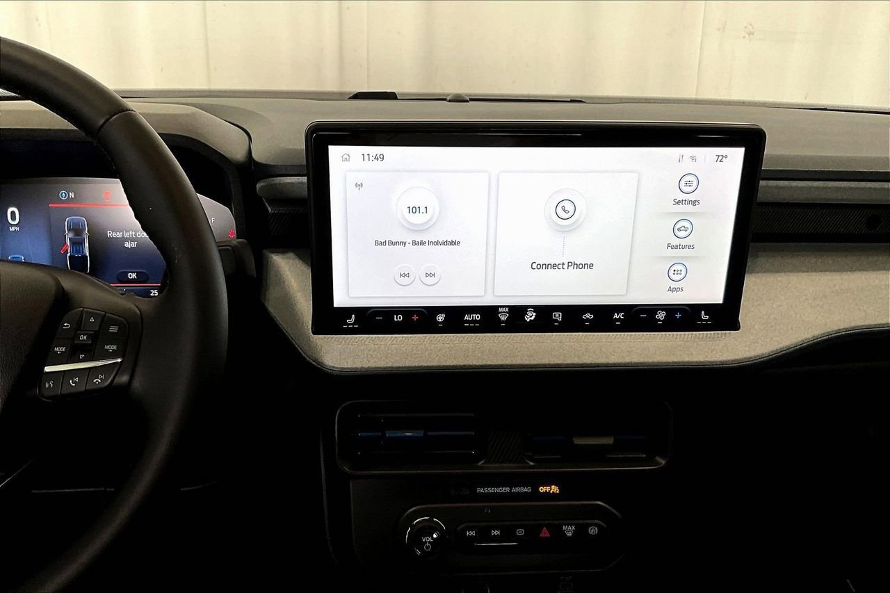 Used 2026 Ford Maverick XLT w/ XLT Luxury Package image 5