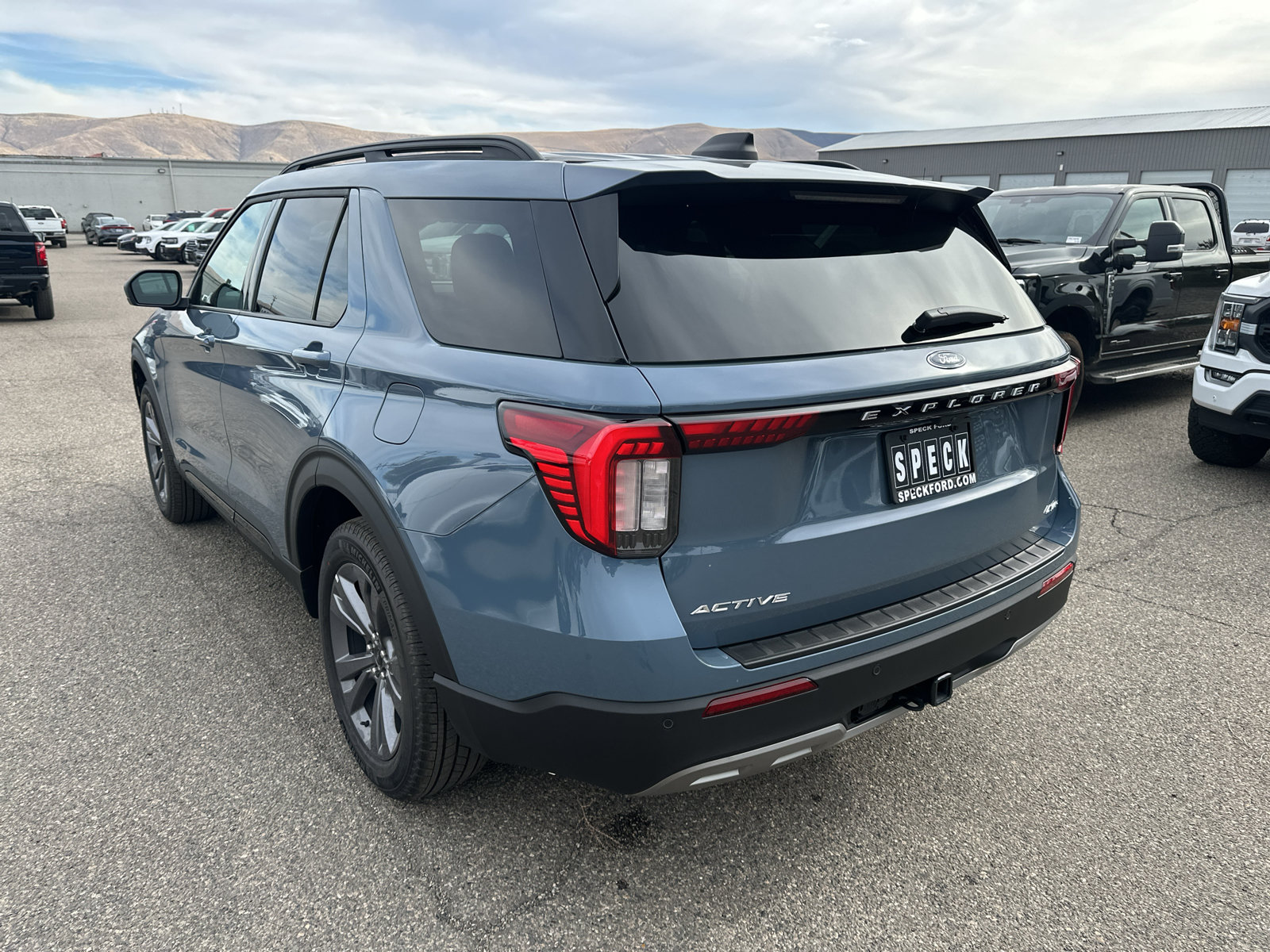 New 2026 Ford Explorer Active w/ Active Comfort Package AWD/4WD image 3