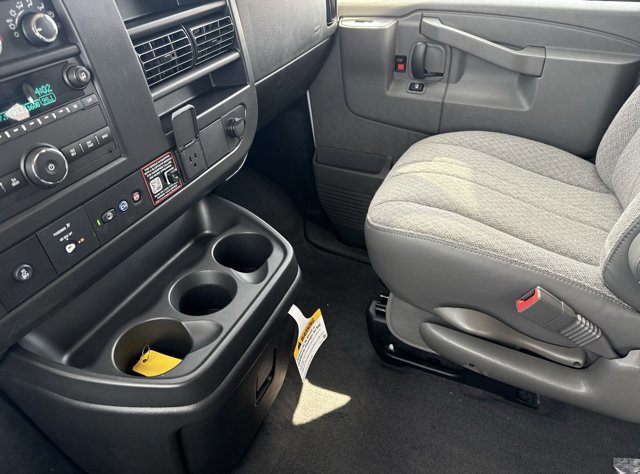 New 2025 Chevrolet Express 3500 LS image 17