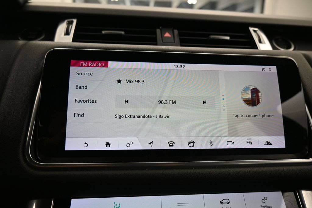 Used 2020 Land Rover Range Rover Sport SE AWD/4WD image 27
