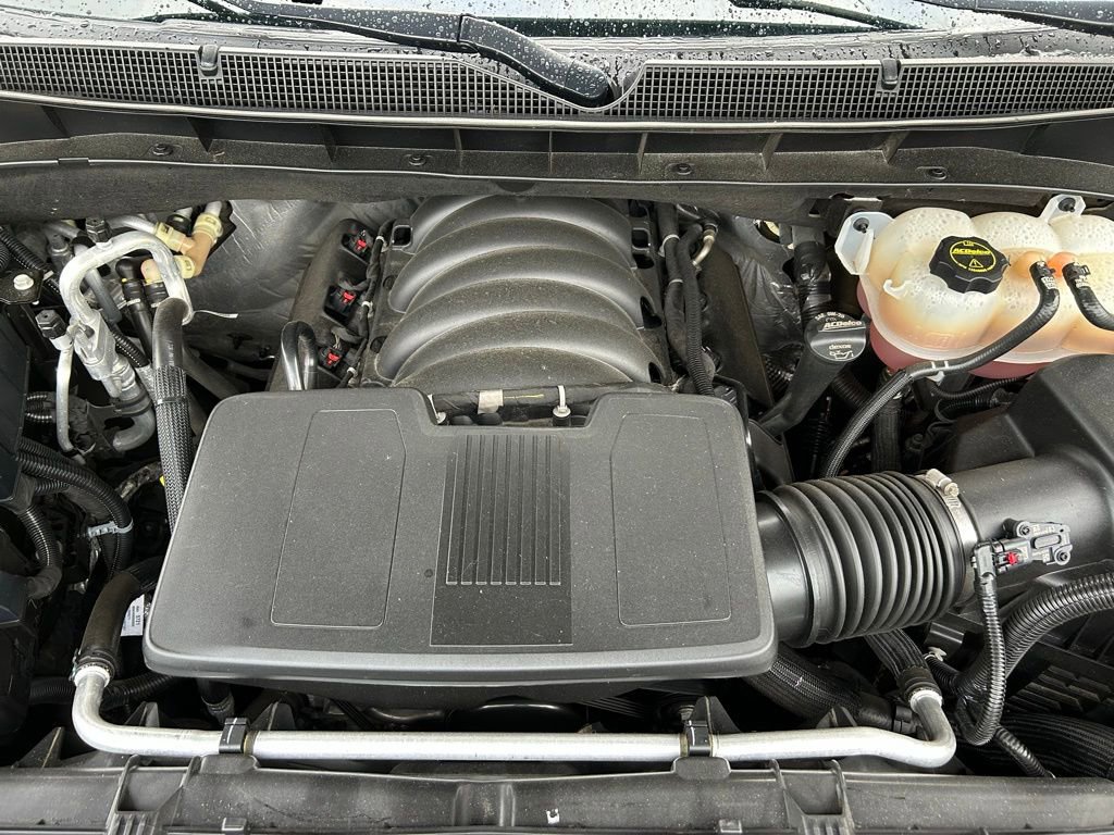 Used 2024 Chevrolet Tahoe LT w/ Luxury Package RWD image 11