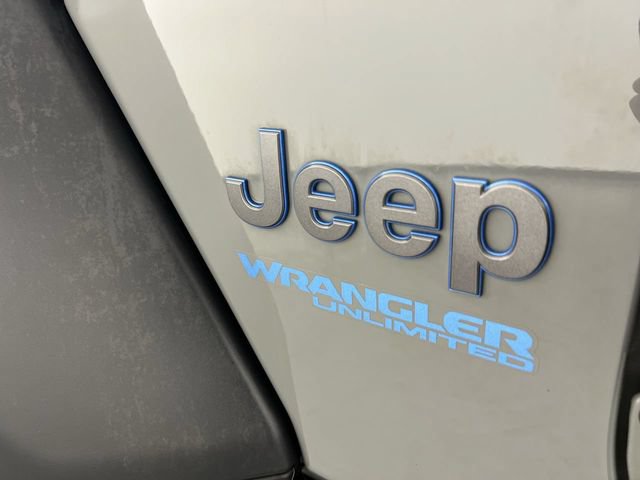 Used 2022 Jeep Wrangler Unlimited Rubicon 4xe AWD/4WD image 31