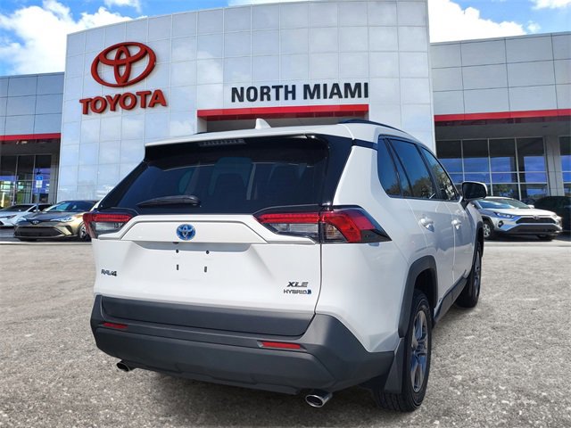 Used 2024 Toyota RAV4 XLE image 4