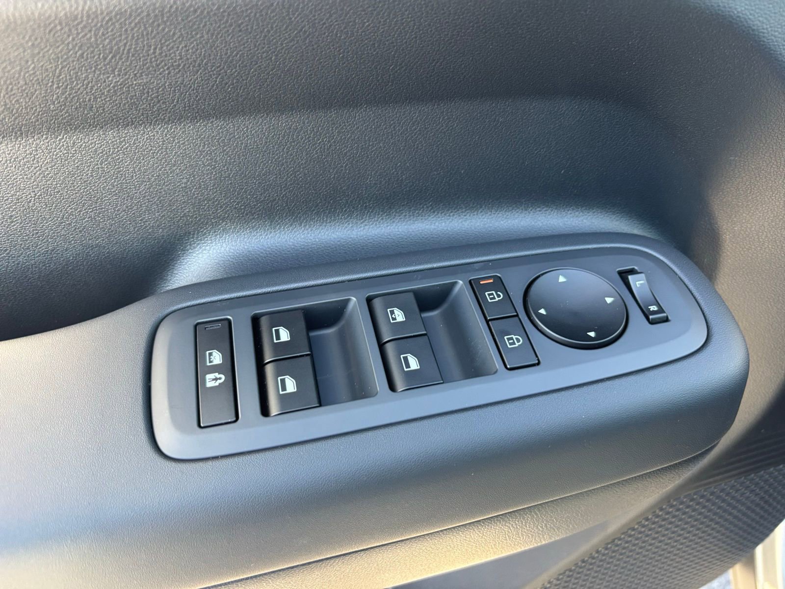 New 2026 Hyundai Santa Fe SE FWD image 12