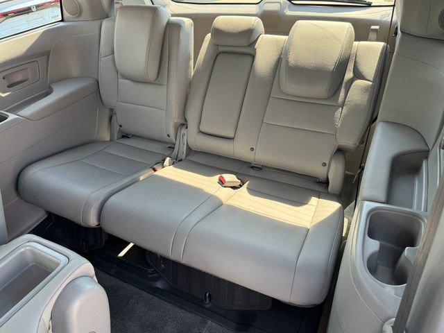 Used 2016 Honda Odyssey Touring Elite image 19