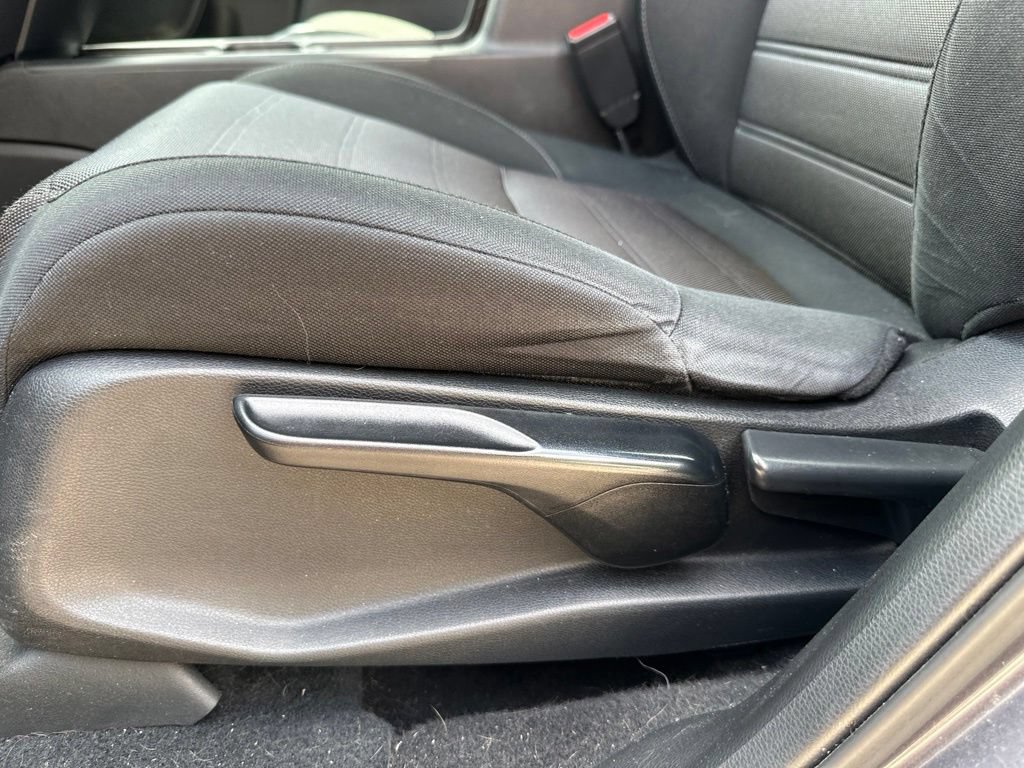 Used 2018 Honda CR-V LX image 16