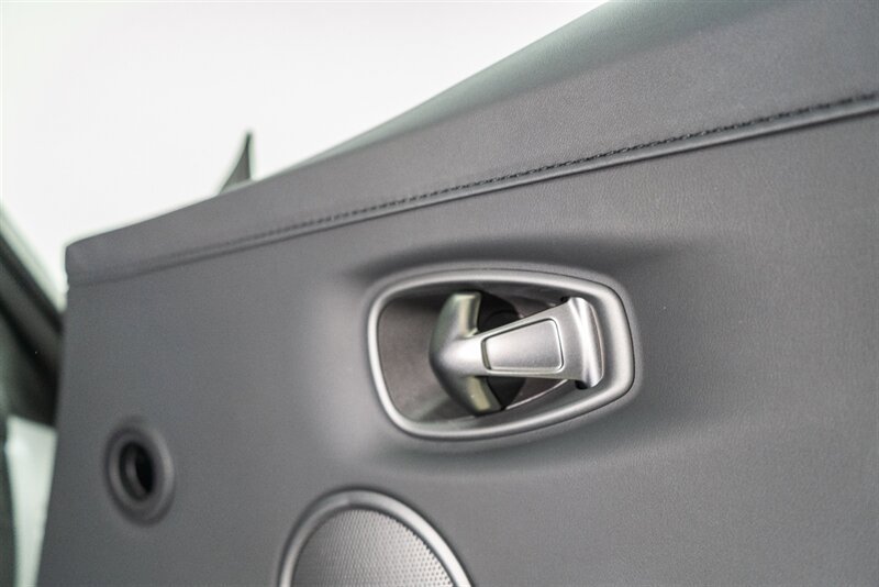Used 2023 Aston Martin V8 Vantage Coupe RWD image 60