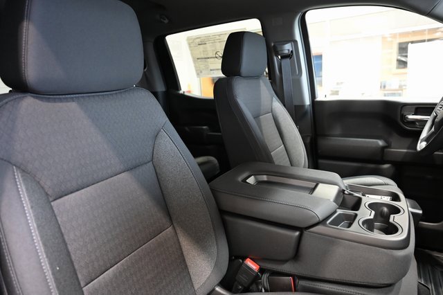 New 2026 Chevrolet Silverado 1500 Custom Trail Boss w/ LPO, Dark Essentials Package image 9