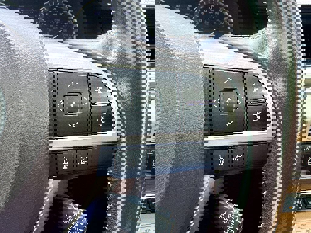 Used 2016 Lexus ES 350 w/ Luxury Package w/Wood Trim image 22